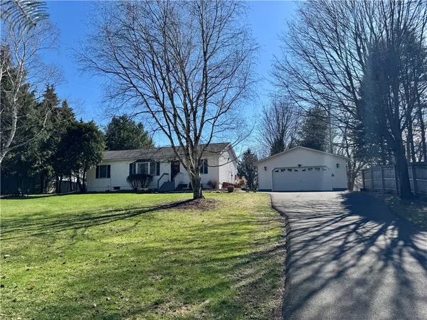 $329,900 | 1426 West Genesee St Road, Aurelius, NY 13021