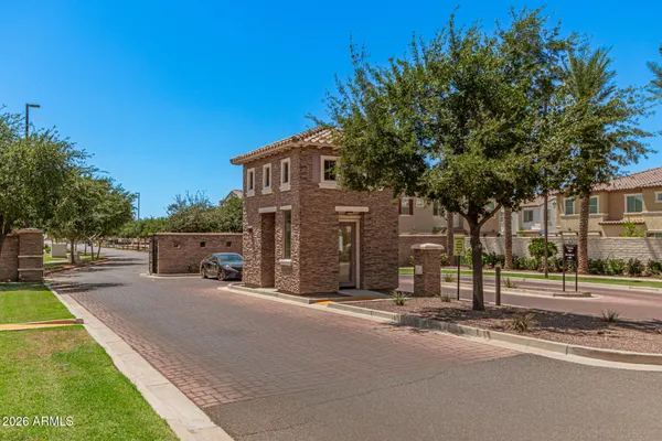 $485,000 | 1917 East Hampton Lane, Unit 104, Gilbert, AZ 85295