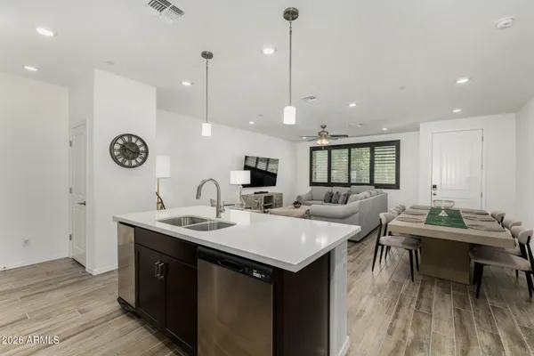 $485,000 | 1917 East Hampton Lane, Unit 104, Gilbert, AZ 85295