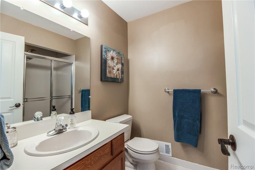 3378 Walton Blvd. Rochester, MI 48309 - Photo 17 of 35 Interiors (31 of 46).jpg