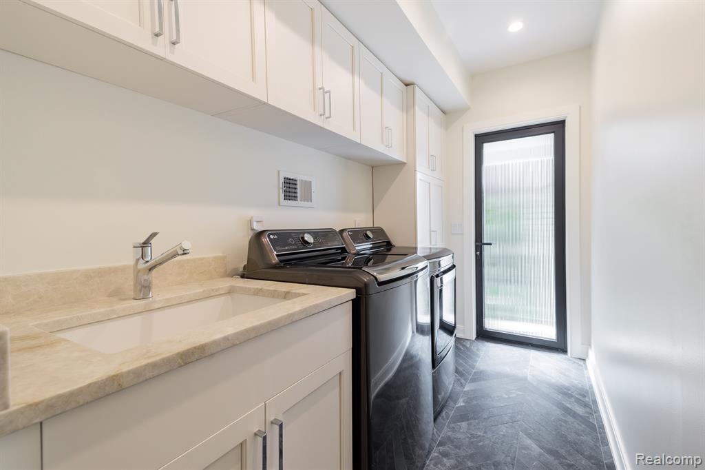 655 Canterbury Road Grosse Pointe Woods, MI 48236 - Photo 28 of 58
