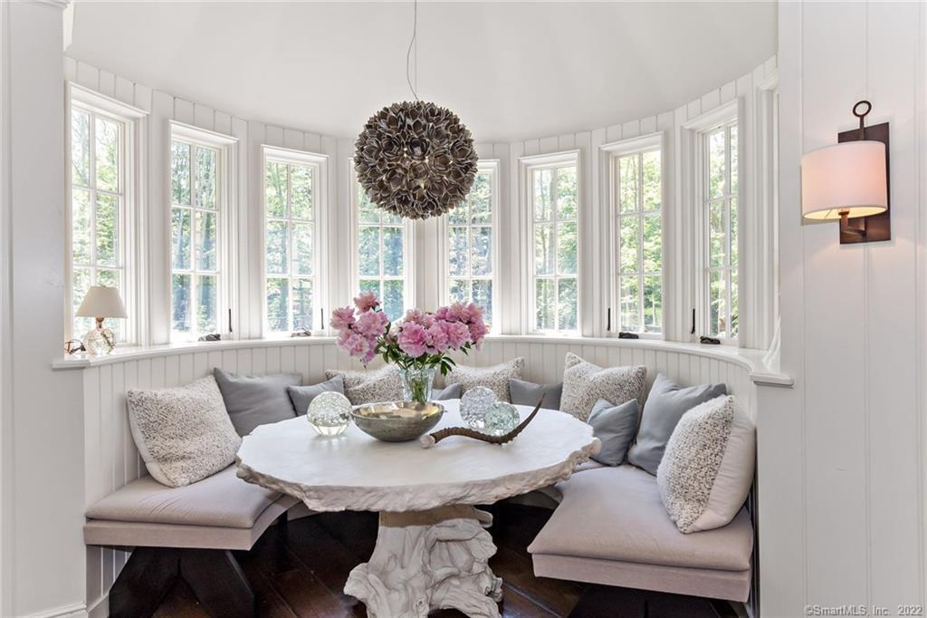 Cozy and Elegant gathering nook.