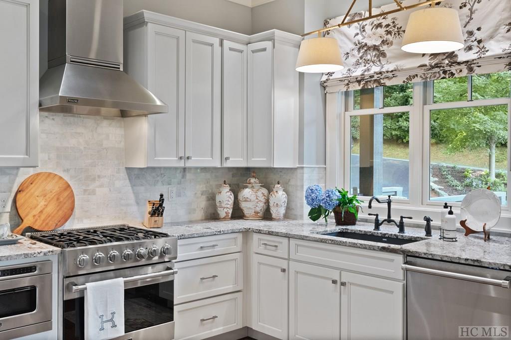64 Hemlock Ridge Highlands, NC 28741 - Photo 11 of 45 Gallery Image 11