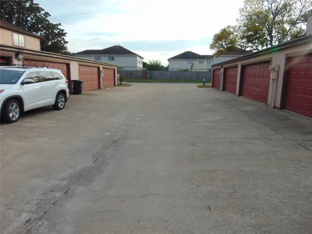 $139,900 | 12300 Brookglade Circle, Unit 74, Houston, TX 77099