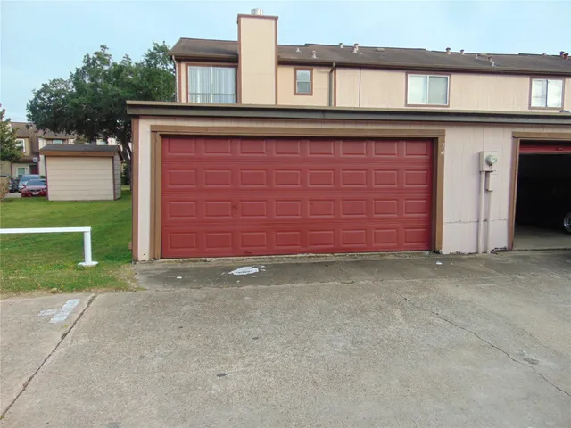 $139,900 | 12300 Brookglade Circle, Unit 74, Houston, TX 77099