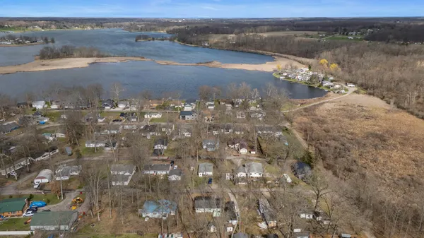 $173,500 | 2394 Forrest Drive, Hillsdale, MI 49242