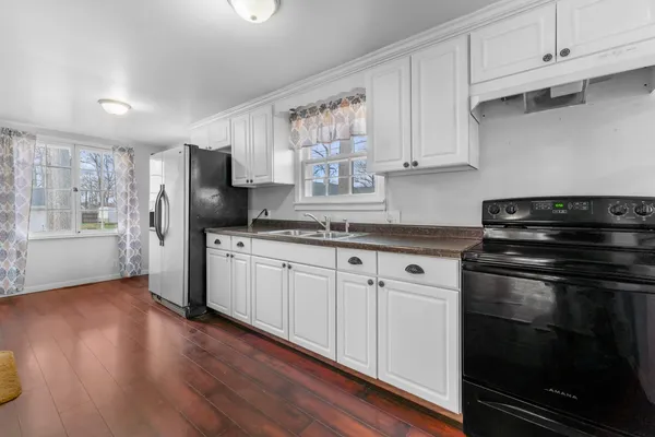 $173,500 | 2394 Forrest Drive, Hillsdale, MI 49242