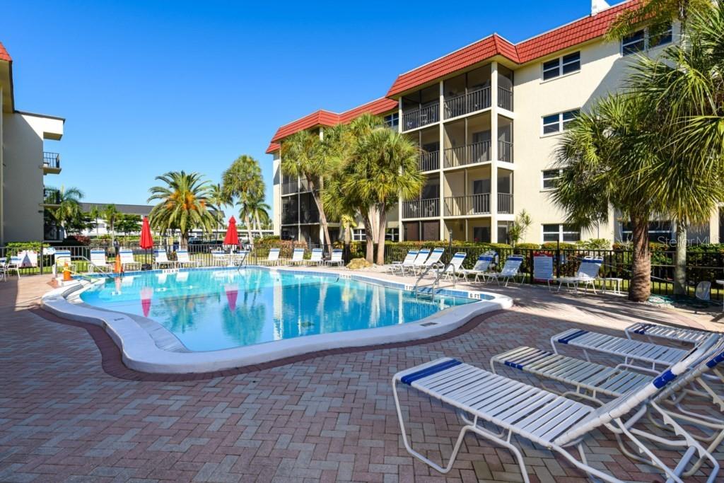 925 Beach Road, Unit 310 Sarasota, FL 34242 - Photo 2 of 18