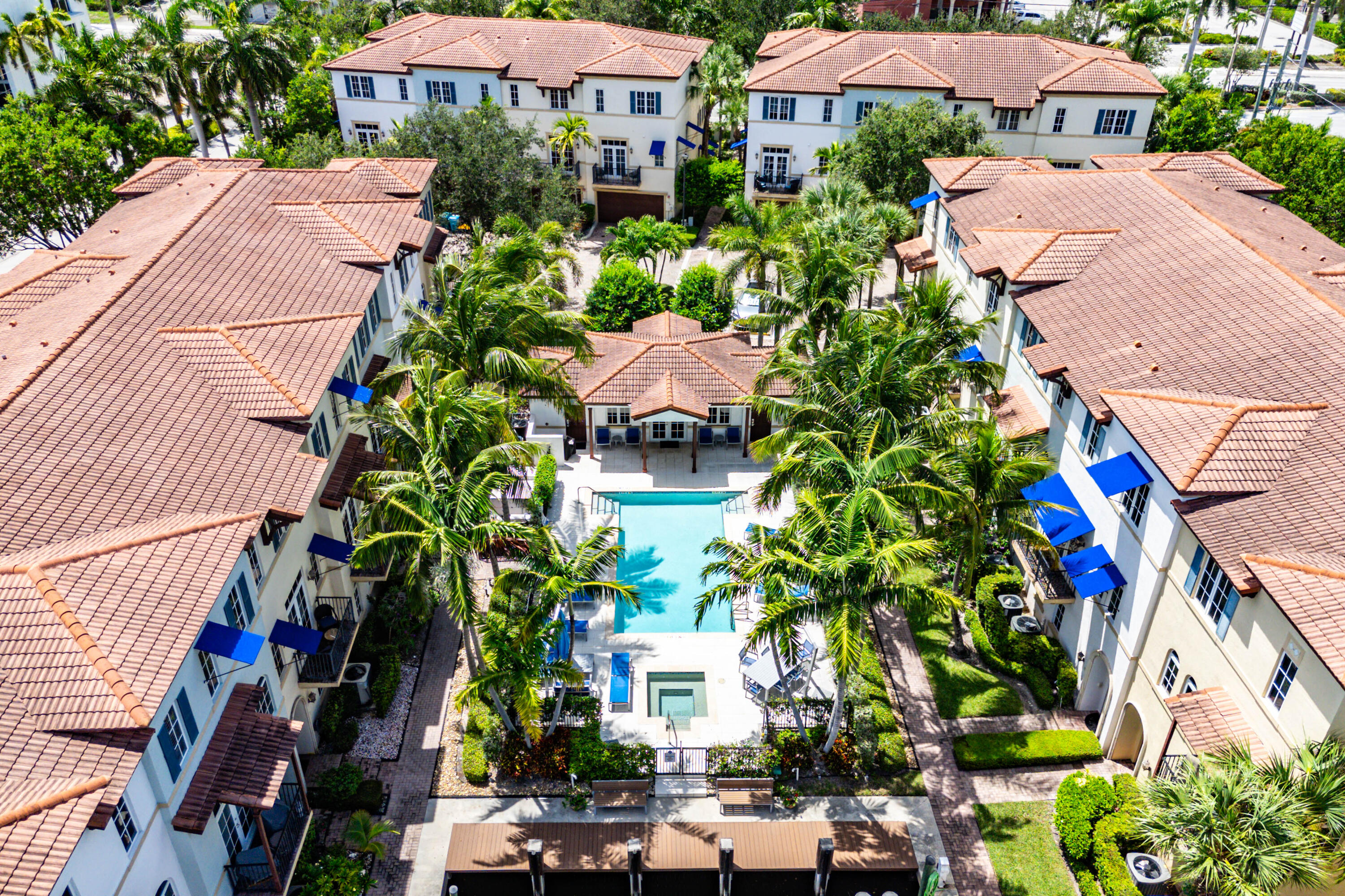 3261 Estancia Way Boynton Beach, FL 33435 - Photo 49 of 51 a view of a flower in a garden
