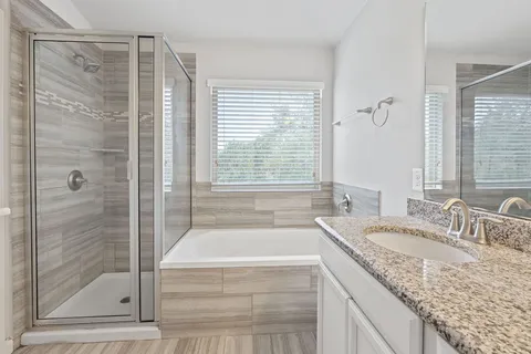 $2,300 | 307 Parkside Drive, San Marcos, TX 78666