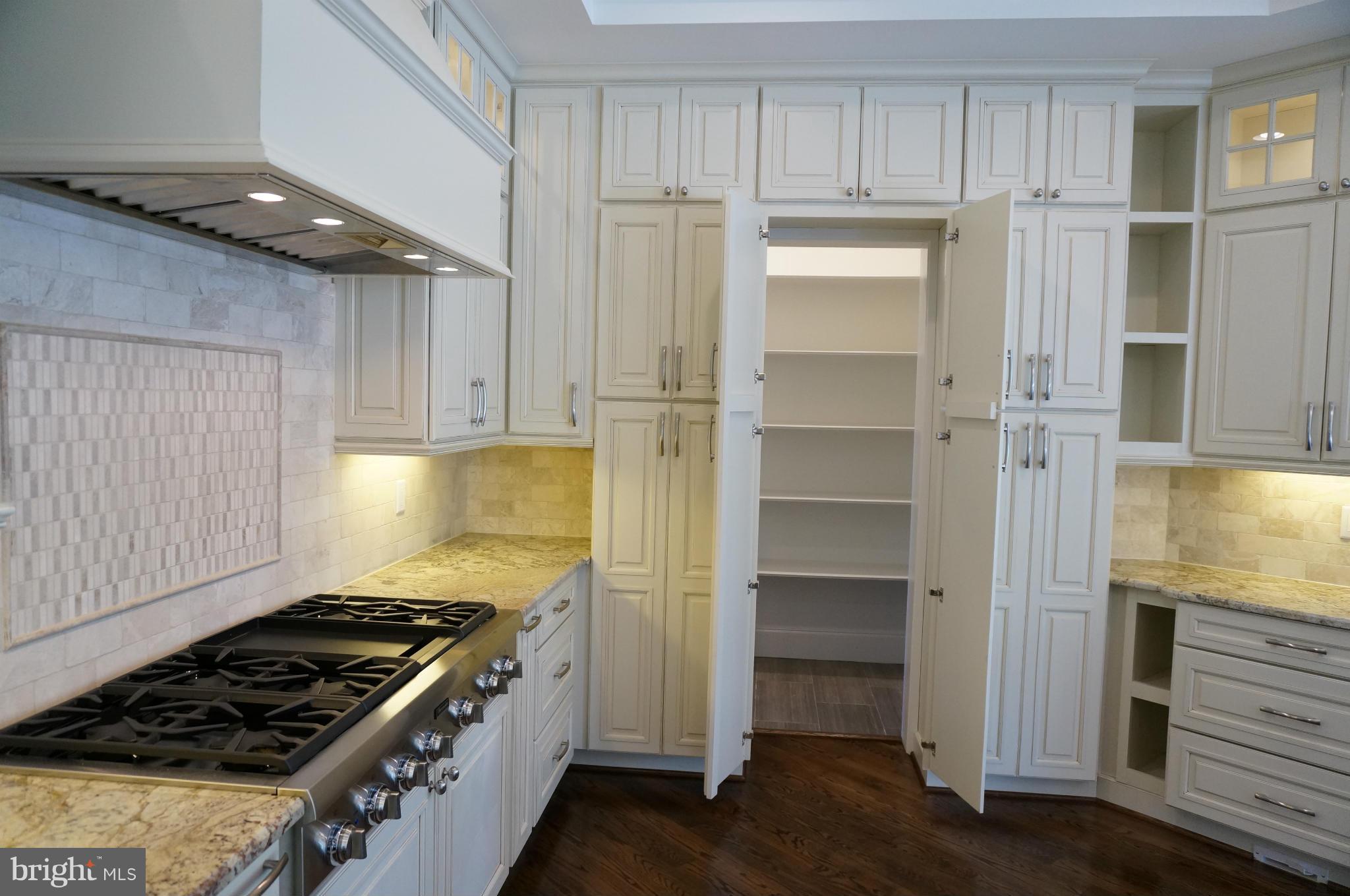 1721 Beulah Road Vienna, VA 22182 - Photo 11 of 30 Kitchen