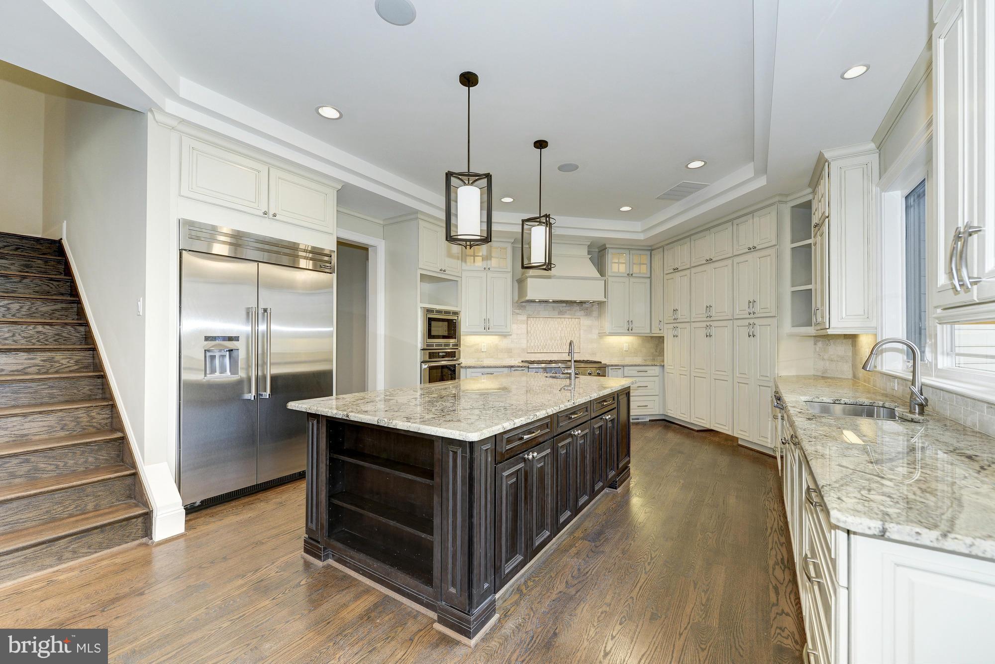 1721 Beulah Road Vienna, VA 22182 - Photo 10 of 30 Kitchen