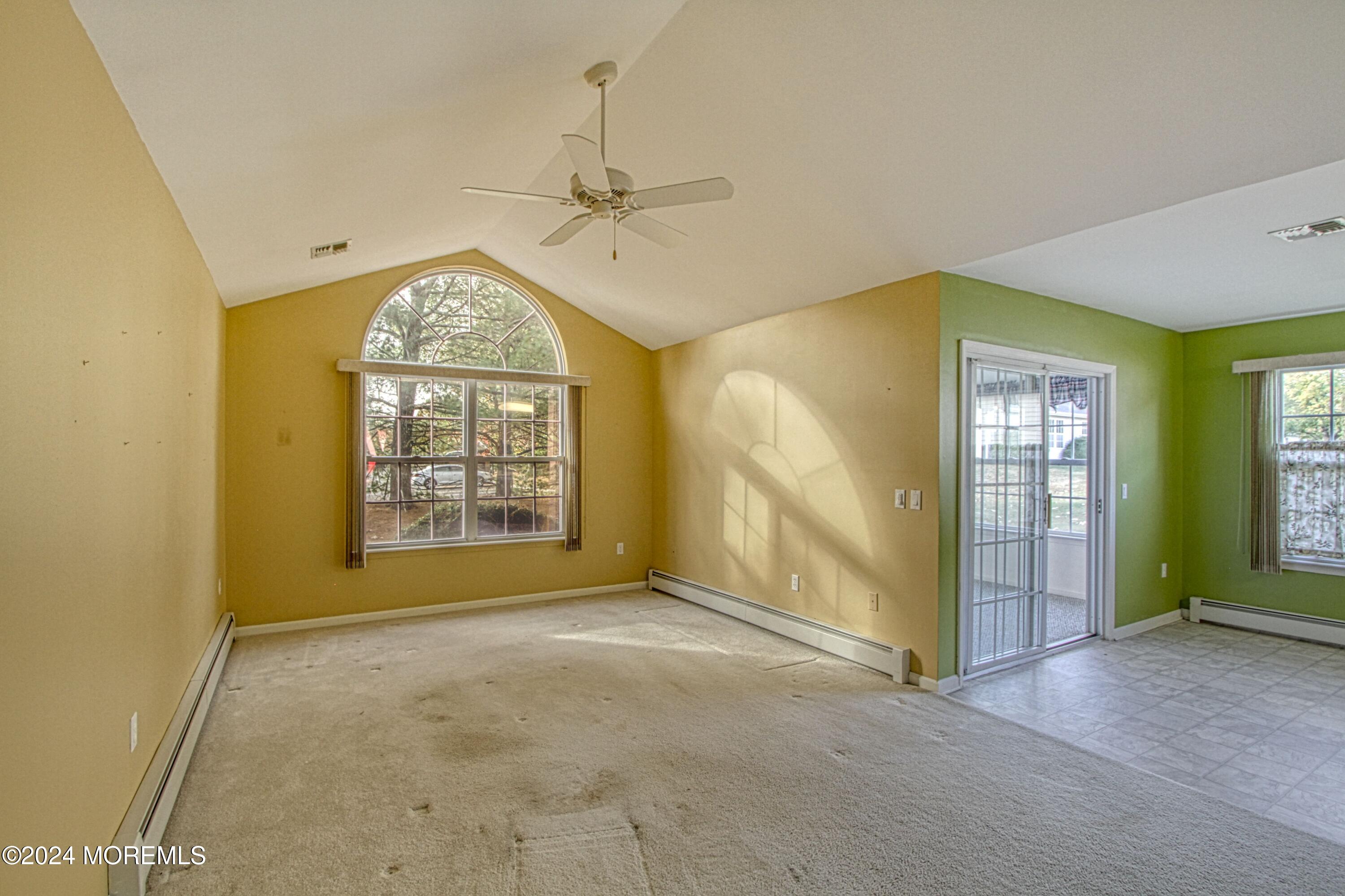 12 Lake Ridge Boulevard Whiting, NJ 08759 - Photo 9 of 27 Combo Living Room