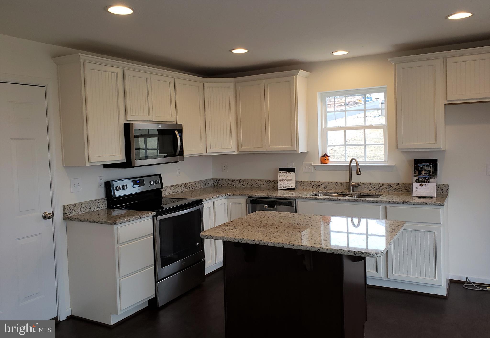 45 Fox Run Road Hanover, PA 17331 - Photo 2 of 18 Kitchen
