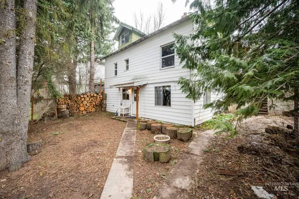 $245,000 | 415 South Pine Street, Troy, ID 83871