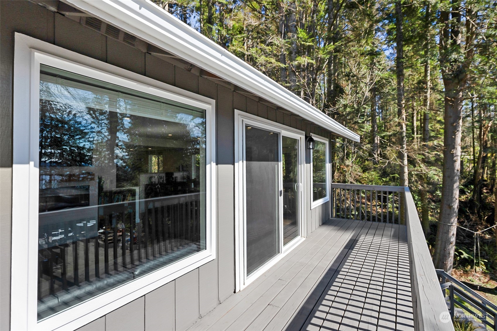 2097 Gull Way Camano Island, WA 98282 - Photo 25 of 35 a view of balcony with small garden