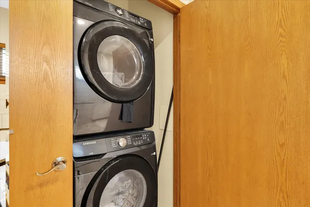 $442,195 | 725 North Maple Street, Paxton, IL 60957