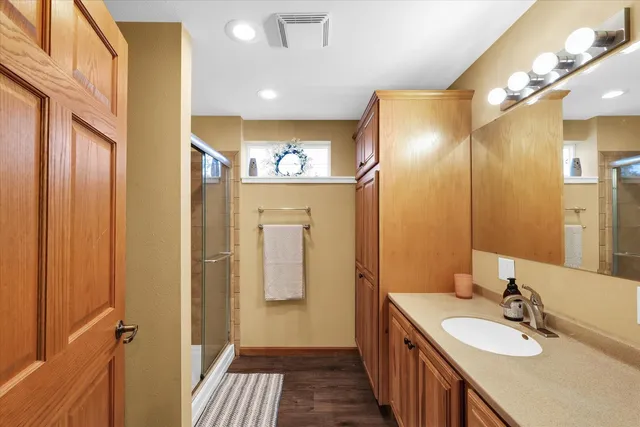 $442,195 | 725 North Maple Street, Paxton, IL 60957