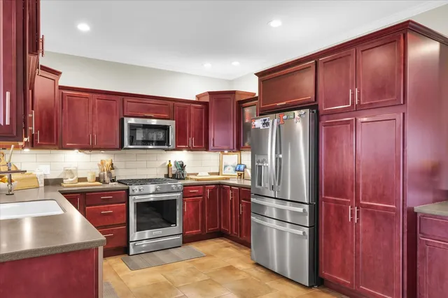 $442,195 | 725 North Maple Street, Paxton, IL 60957