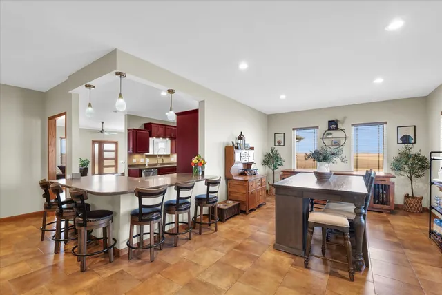 $442,195 | 725 North Maple Street, Paxton, IL 60957