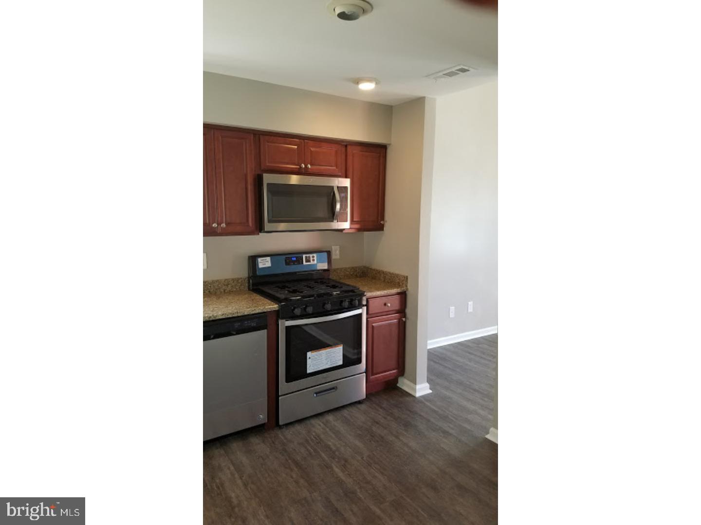 1 Summit Court Clementon, NJ 08021 - Photo 6 of 19 Kitchen