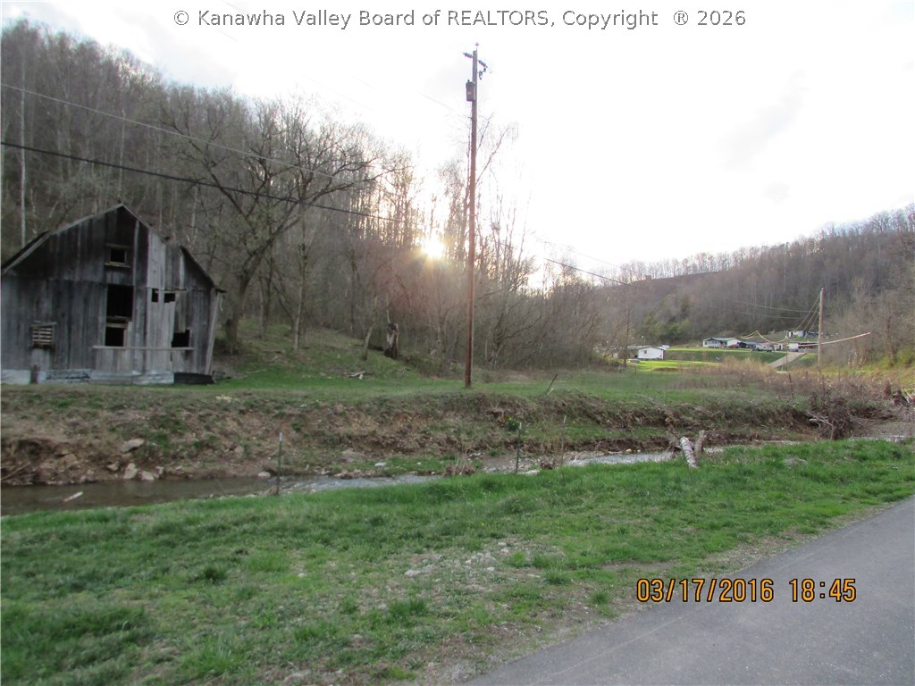 3937 North Grapevine Road Charleston, WV 25320 - Photo 24 of 26 Gallery Image 24