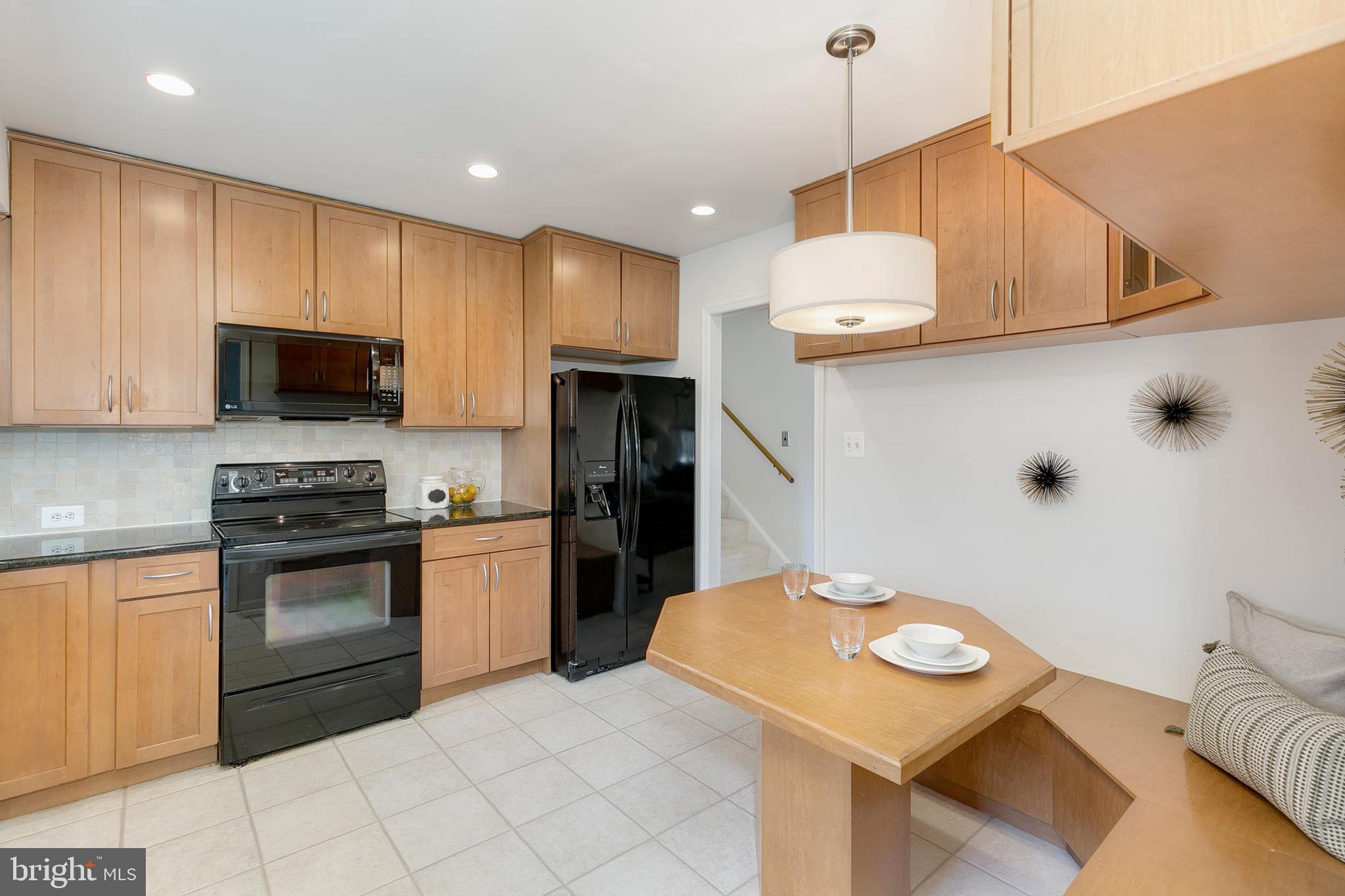 2187 Stratton Drive Potomac, MD 20854 - Photo 18 of 31 Gallery Image 18
