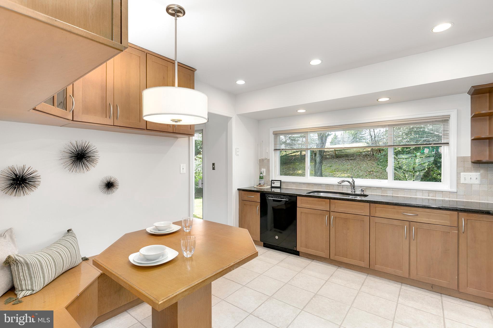 2187 Stratton Drive Potomac, MD 20854 - Photo 20 of 31 Gallery Image 20