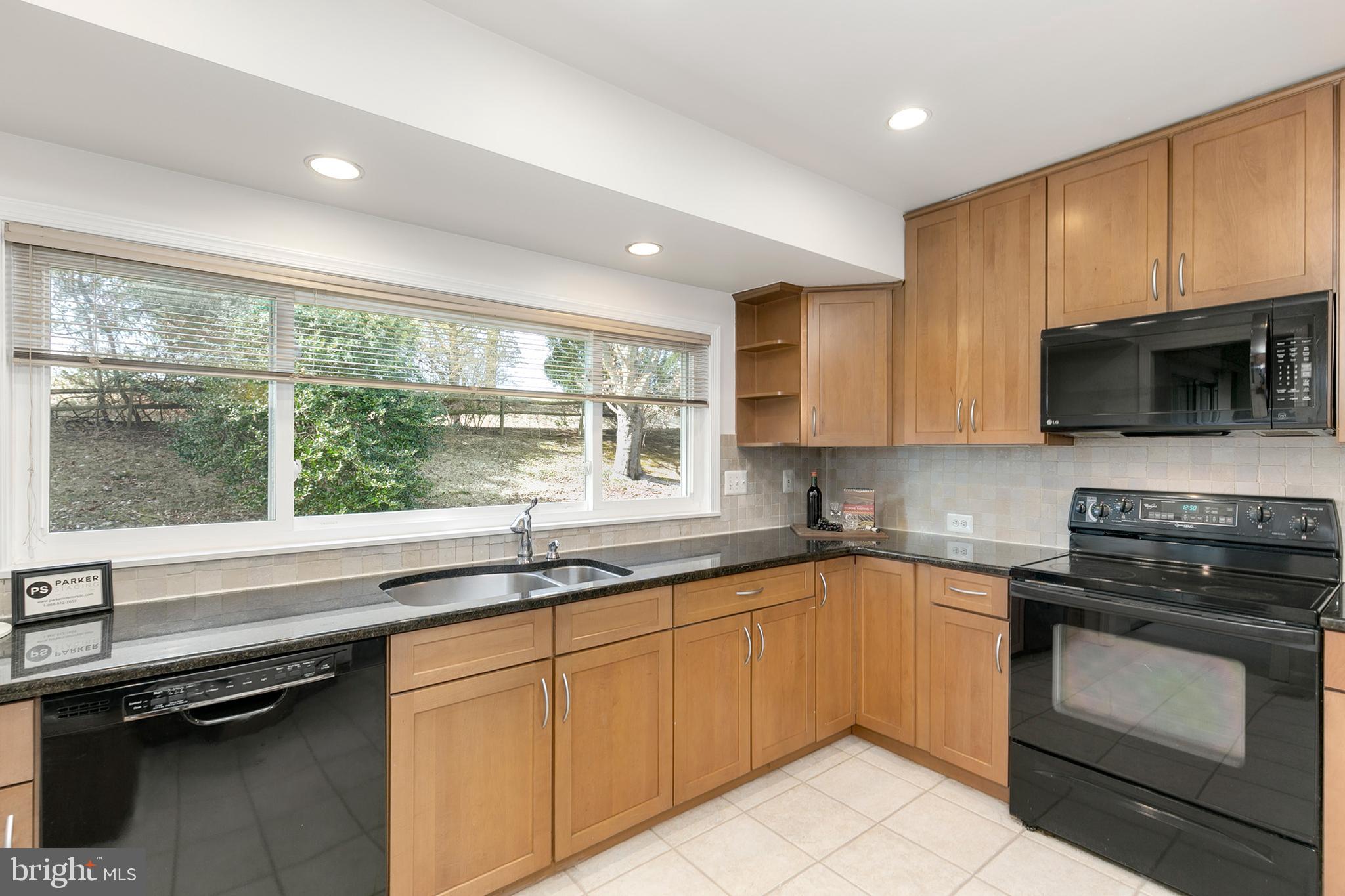 2187 Stratton Drive Potomac, MD 20854 - Photo 21 of 31 Gallery Image 21