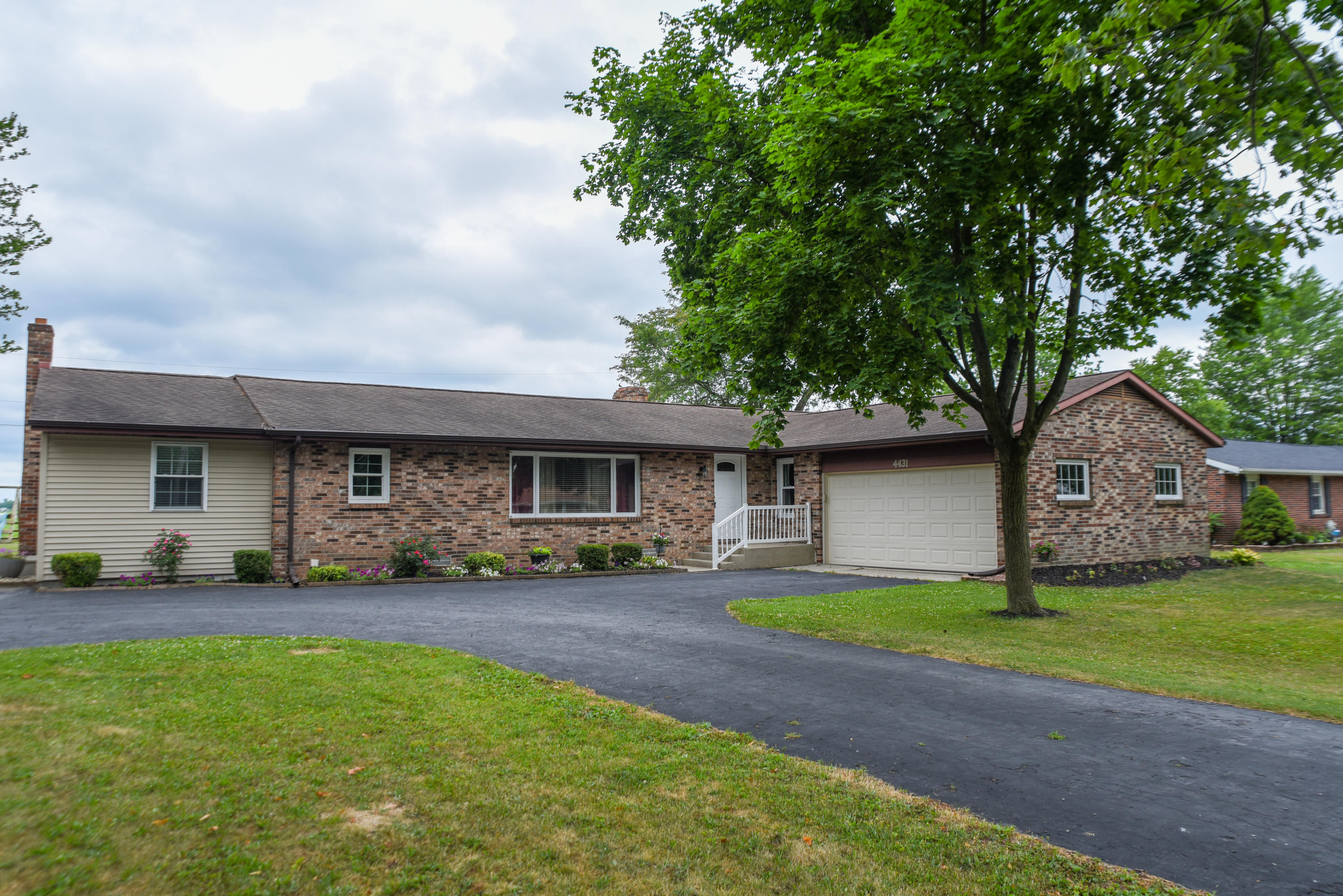 4431 E Road Lima, OH 45807 - Photo 4 of 38