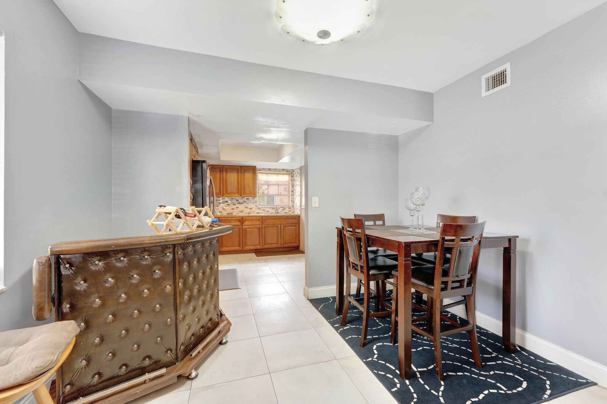 3058 Riverside Drive, Unit D7 Coral Springs, FL 33065 - Photo 8 of 32 11-web-or-mls-DSC03580