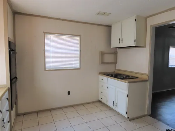 $1,100 | 15227 County Road 1134, Tyler, TX 75709