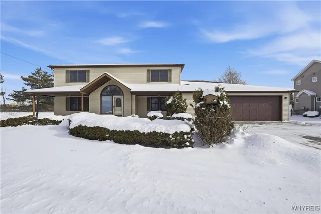 $475,000 | 203 Siebert Road, Lancaster, NY 14086