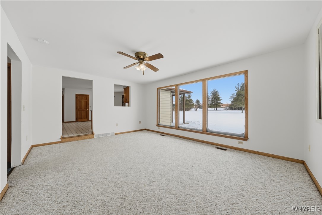 203 Siebert Road Lancaster, NY 14086 - Photo 15 of 48 Family Room