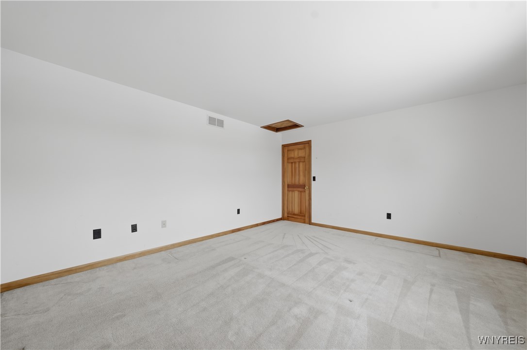 203 Siebert Road Lancaster, NY 14086 - Photo 21 of 48