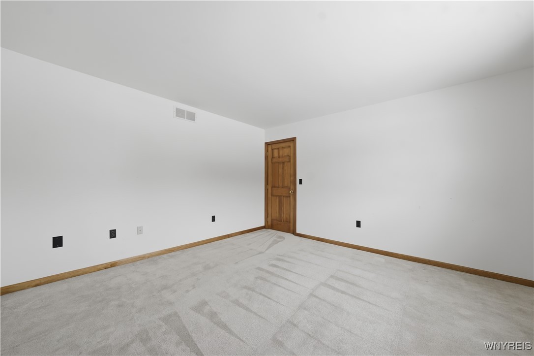 203 Siebert Road Lancaster, NY 14086 - Photo 25 of 48