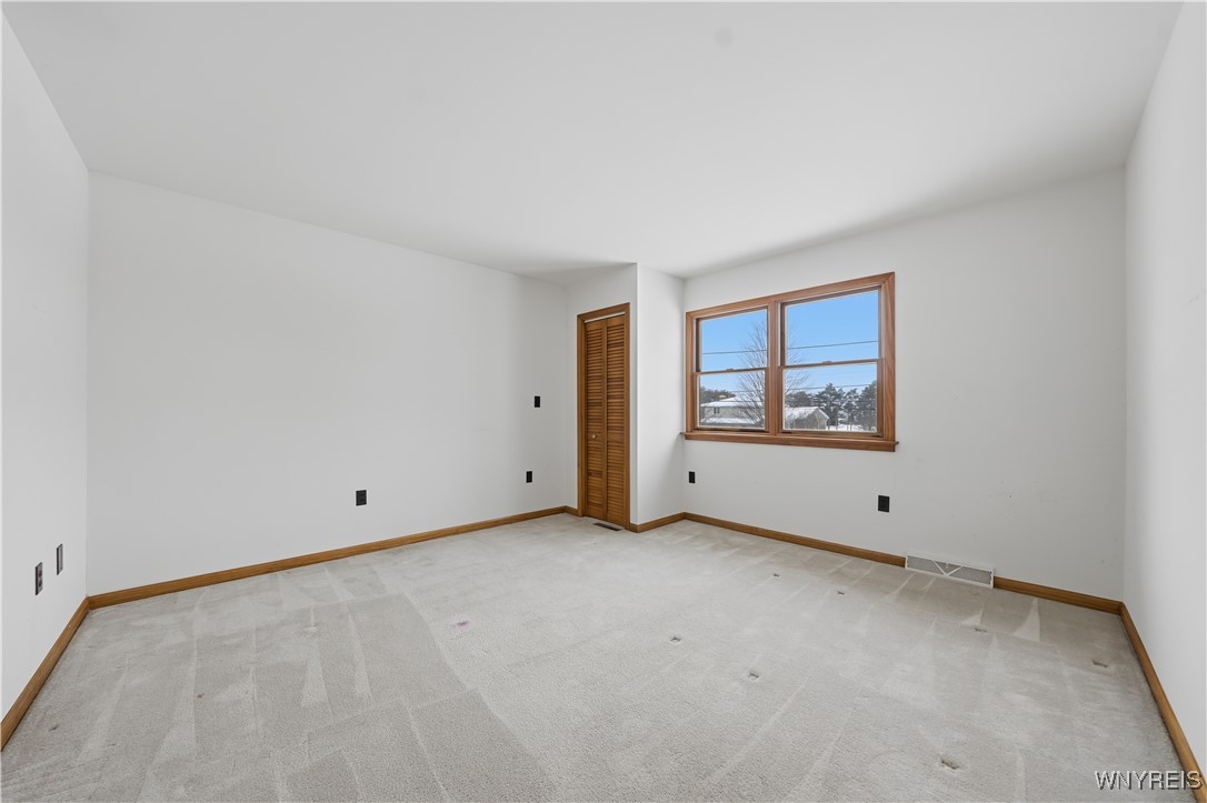 203 Siebert Road Lancaster, NY 14086 - Photo 26 of 48