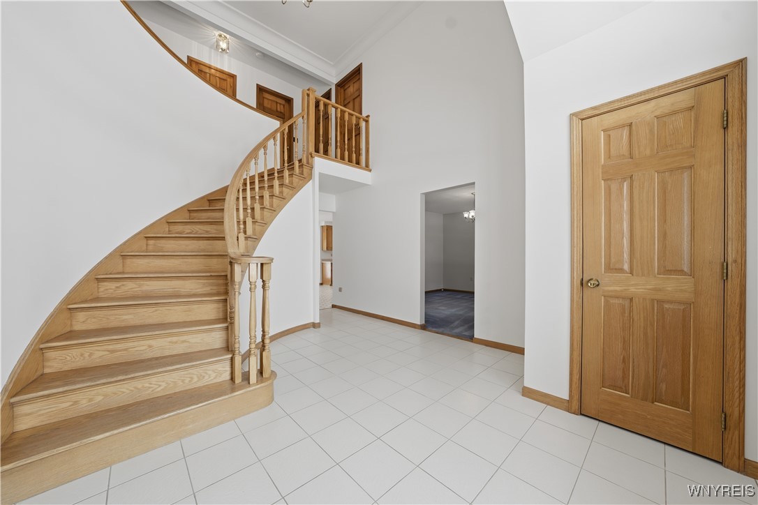 203 Siebert Road Lancaster, NY 14086 - Photo 3 of 48