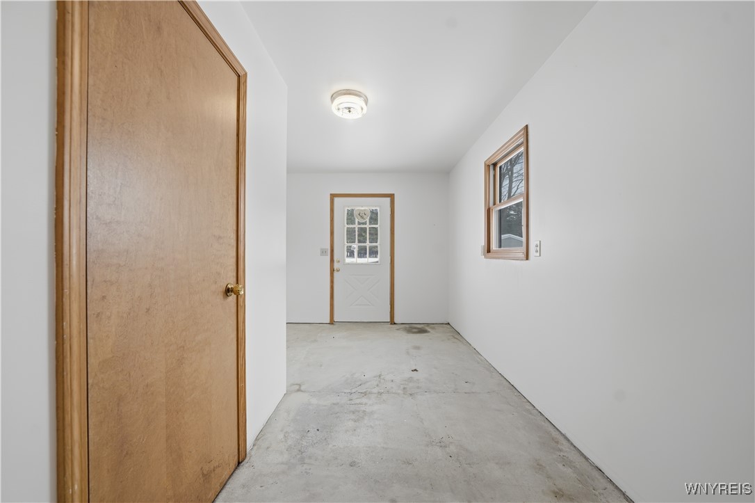 203 Siebert Road Lancaster, NY 14086 - Photo 32 of 48 Back mudroom with half bath