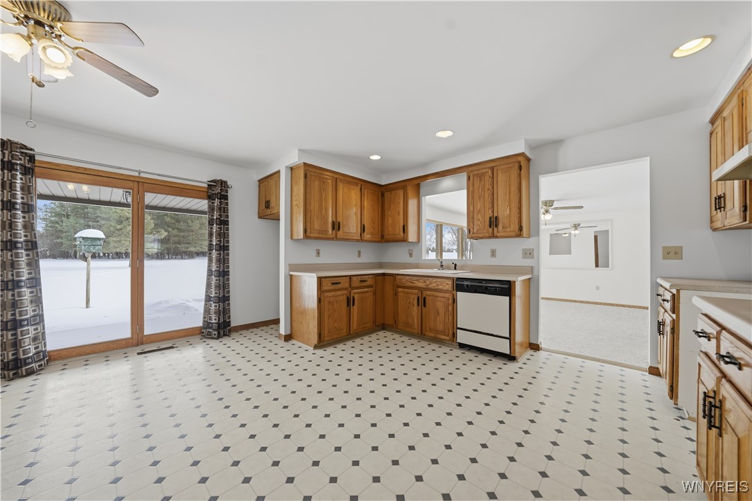 203 Siebert Road Lancaster, NY 14086 - Photo 9 of 48