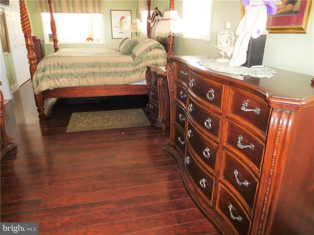 112 Cayuga Road Barnegat, NJ 08005 - Photo 16 of 31 Gallery Image 16