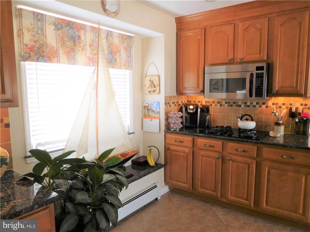112 Cayuga Road Barnegat, NJ 08005 - Photo 8 of 31 Gallery Image 8