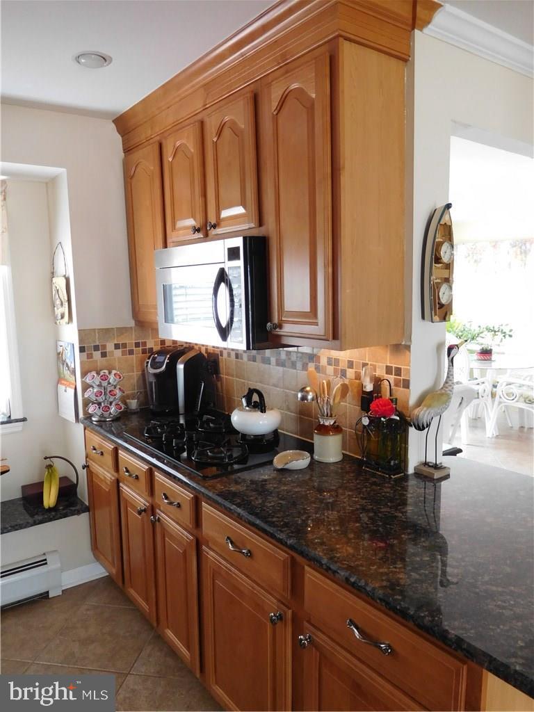 112 Cayuga Road Barnegat, NJ 08005 - Photo 9 of 31 Gallery Image 9
