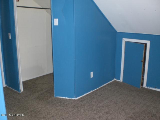 2906 Wiley Road Yakima, WA 98903 - Photo 12 of 27 a view of an empty room