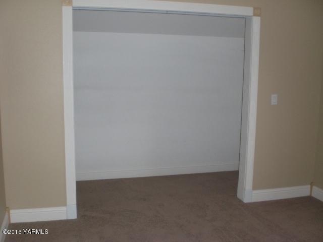 2906 Wiley Road Yakima, WA 98903 - Photo 9 of 27 a view of small space