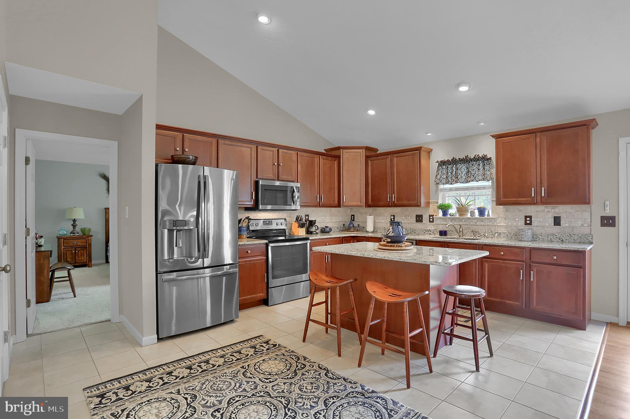 740 Ripple Drive Hanover, PA 17331 - Photo 12 of 40 Kitchen- Granite & Stainless Appliances