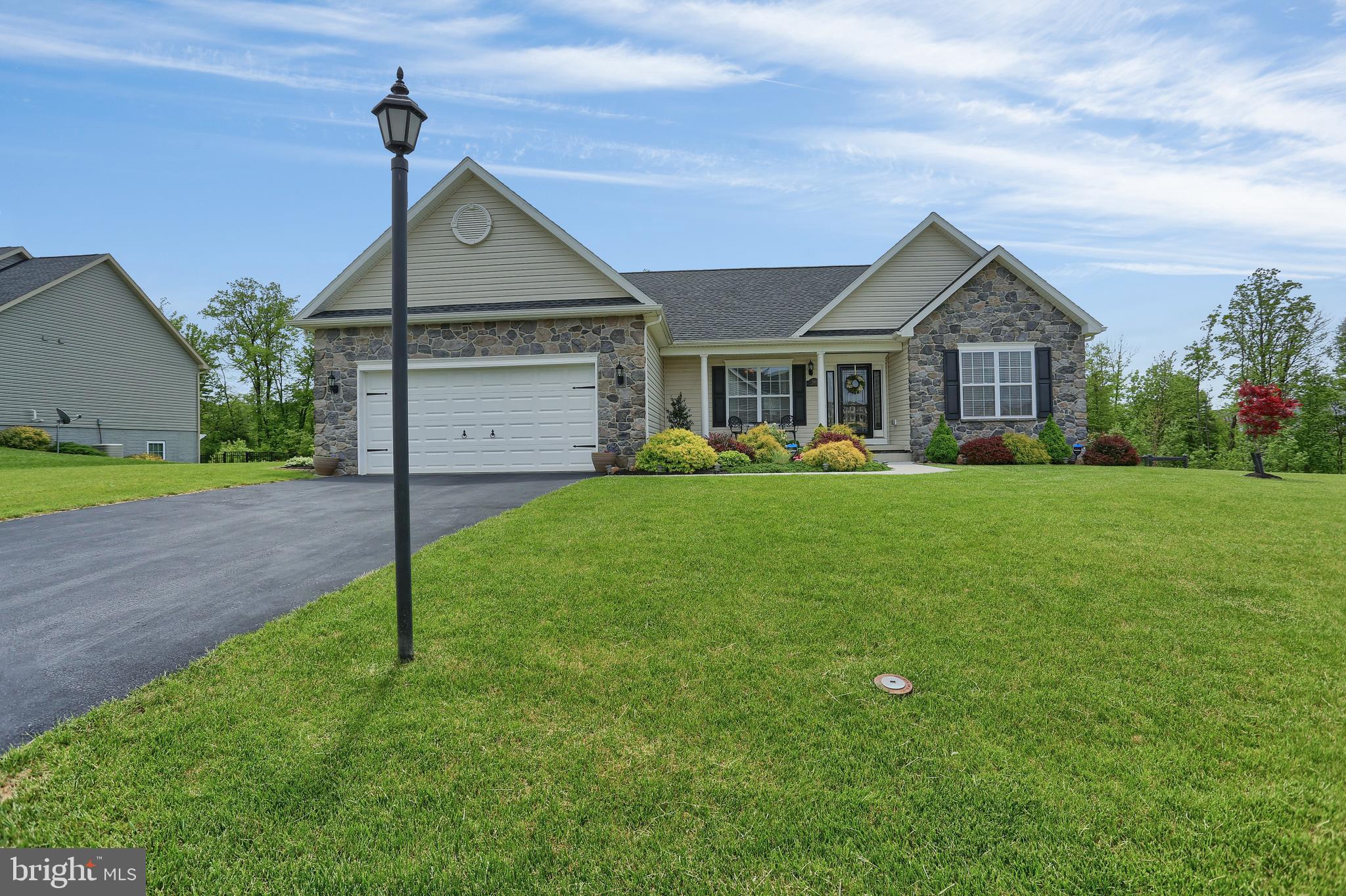740 Ripple Drive Hanover, PA 17331 - Photo 3 of 40 Exterior Front- 2-car garage