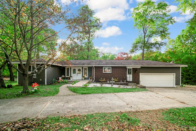 $255,500 | 6915 South 375 West, North Judson, IN 46366