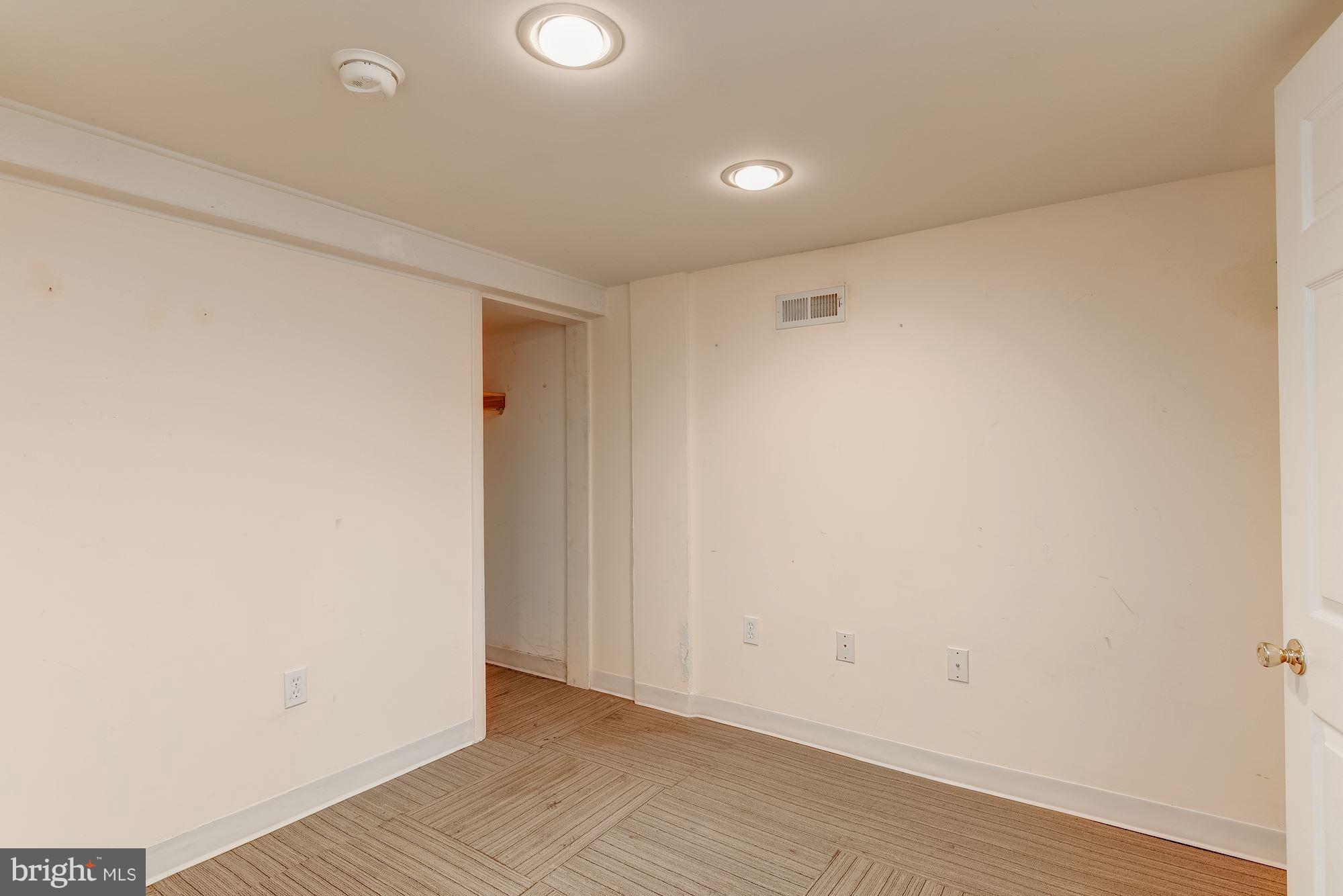 21 North Duncan Street Baltimore, MD 21231 - Photo 15 of 18 Office/Den