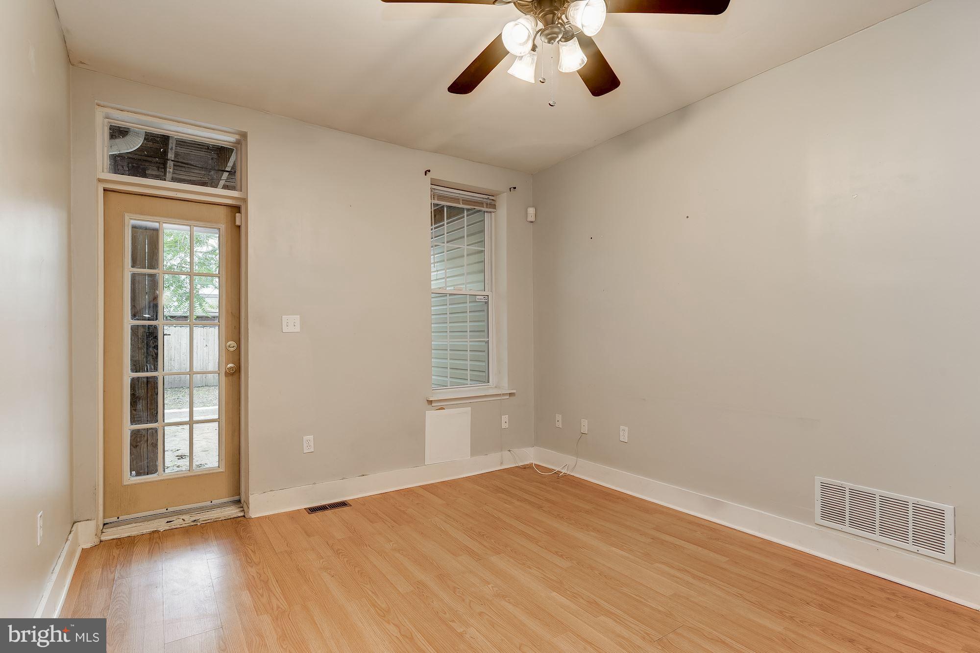 21 North Duncan Street Baltimore, MD 21231 - Photo 7 of 18 Living Room